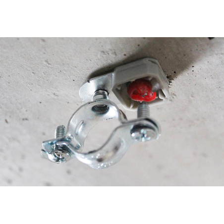 Slika primjene ATR obujmice: ATR je pričvršćen na betonski strop XHA čavlom iz FORCE ONE plinskog zabijača